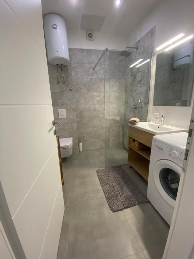 Apartmani Niks Makarska Exterior photo