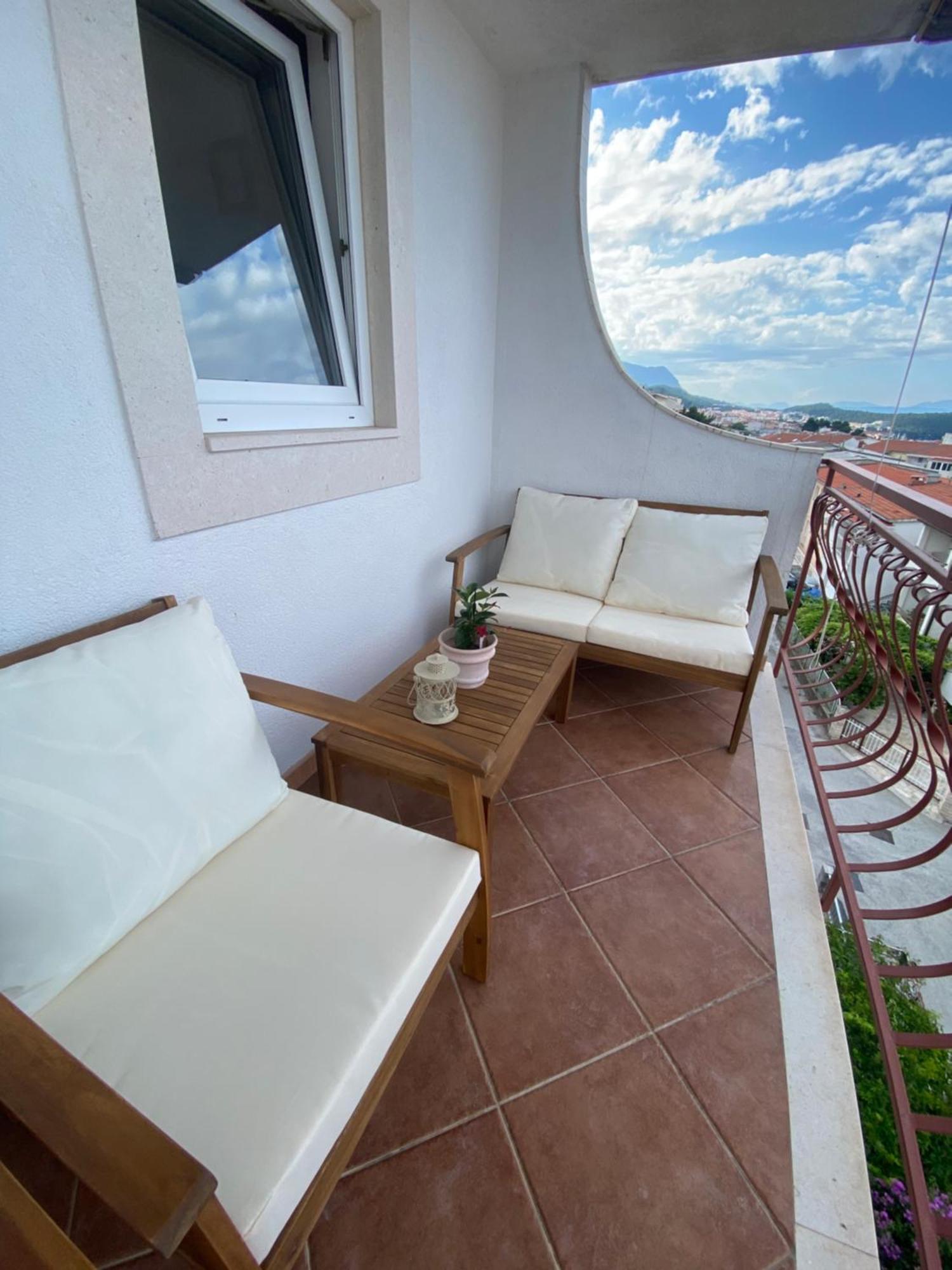 Apartmani Niks Makarska Exterior photo